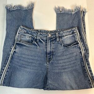 Zippered Jeans with Frayed Hem